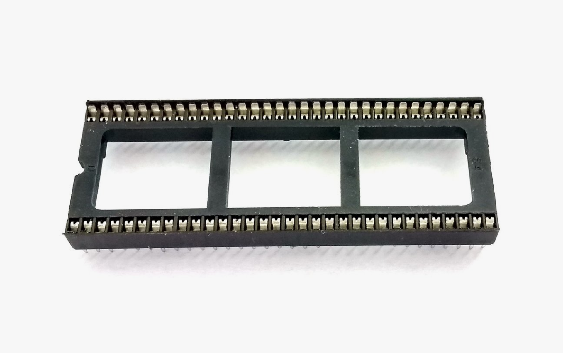 UNI64 - 64 Pin Socket